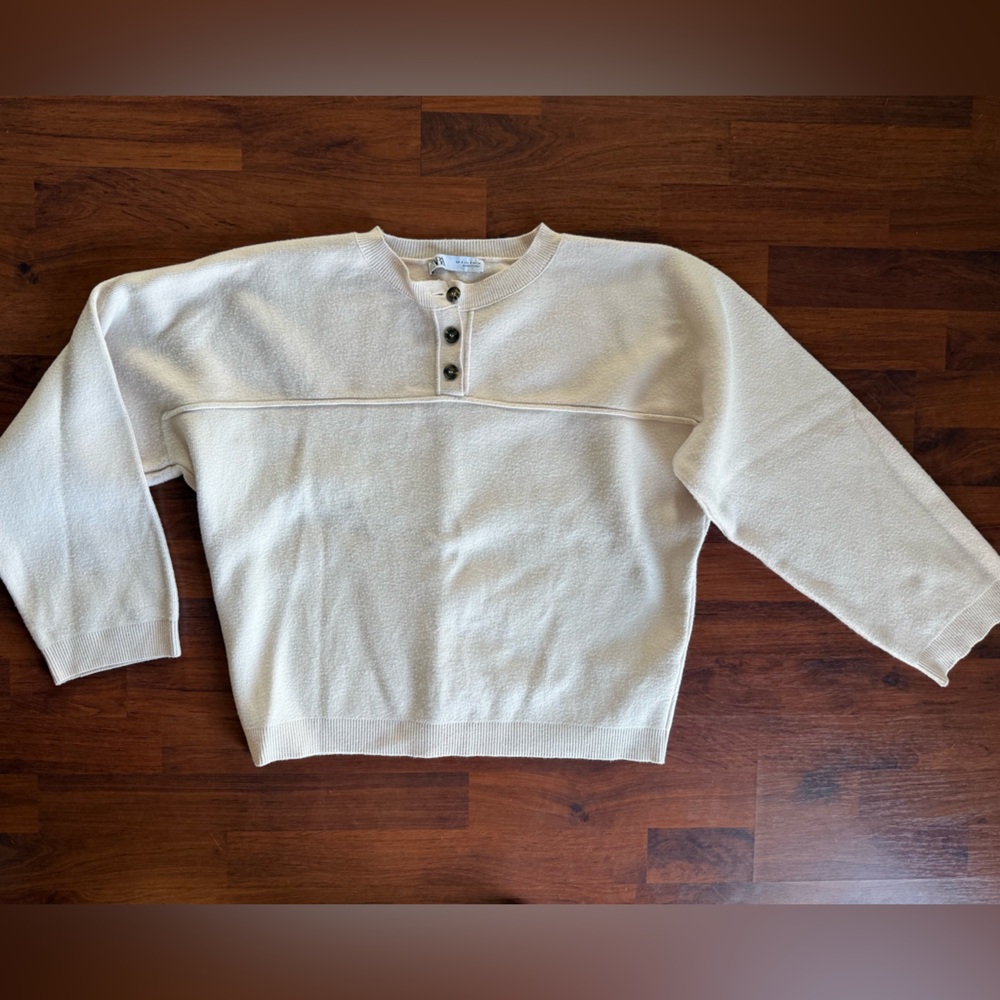Zara Cream Knit Sweater Oversized‎ fit